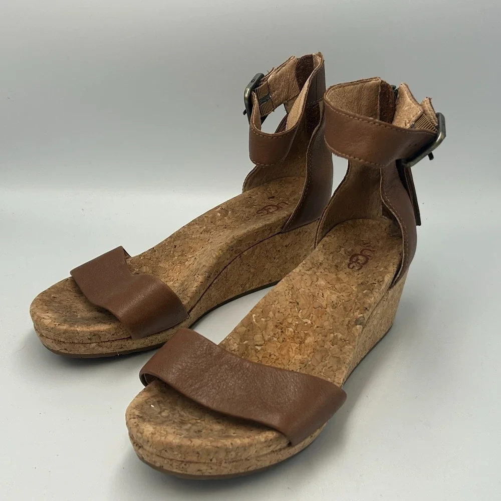 UGG Wedge Sandal Zoe Tassel Zipper Tan Heel 1019973 Ankle Cork Brown Leather 6.5